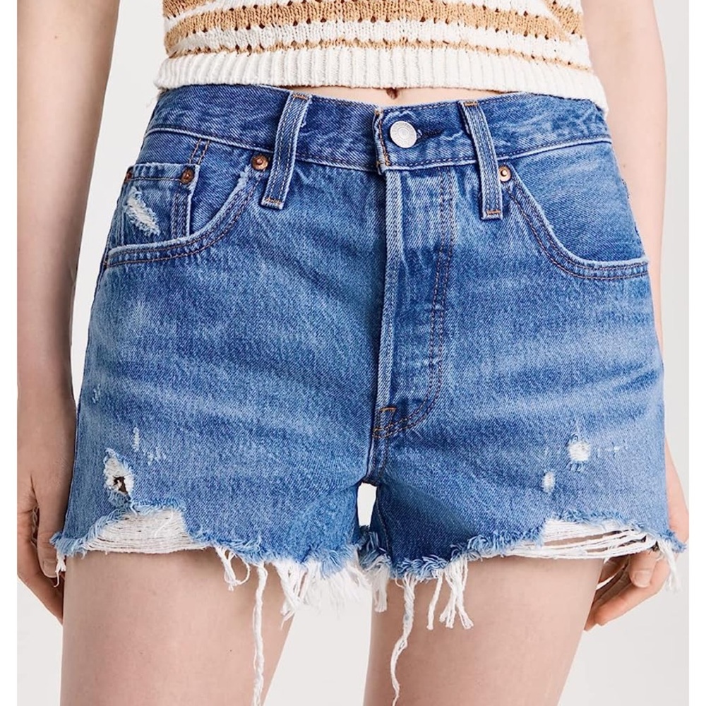 Levi’s 501 shorts size 27 medium wash